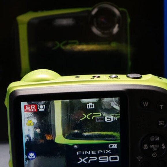 FUJIFILM Finepix XP90 Digital Camera 16M I.O.S. 28MM X5 Waterproof with Box - Picture 2 of 4